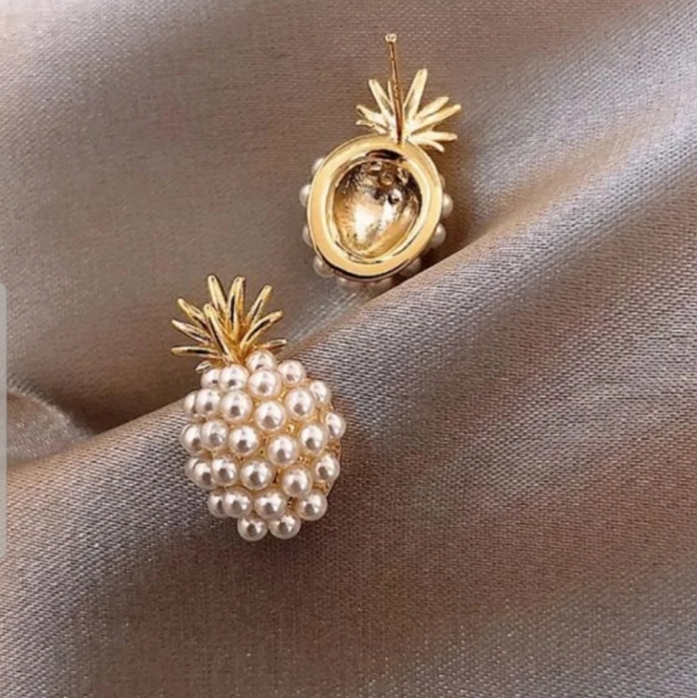 ❤️❤️❤️NWT 🍍 Pineapple pearl earrings